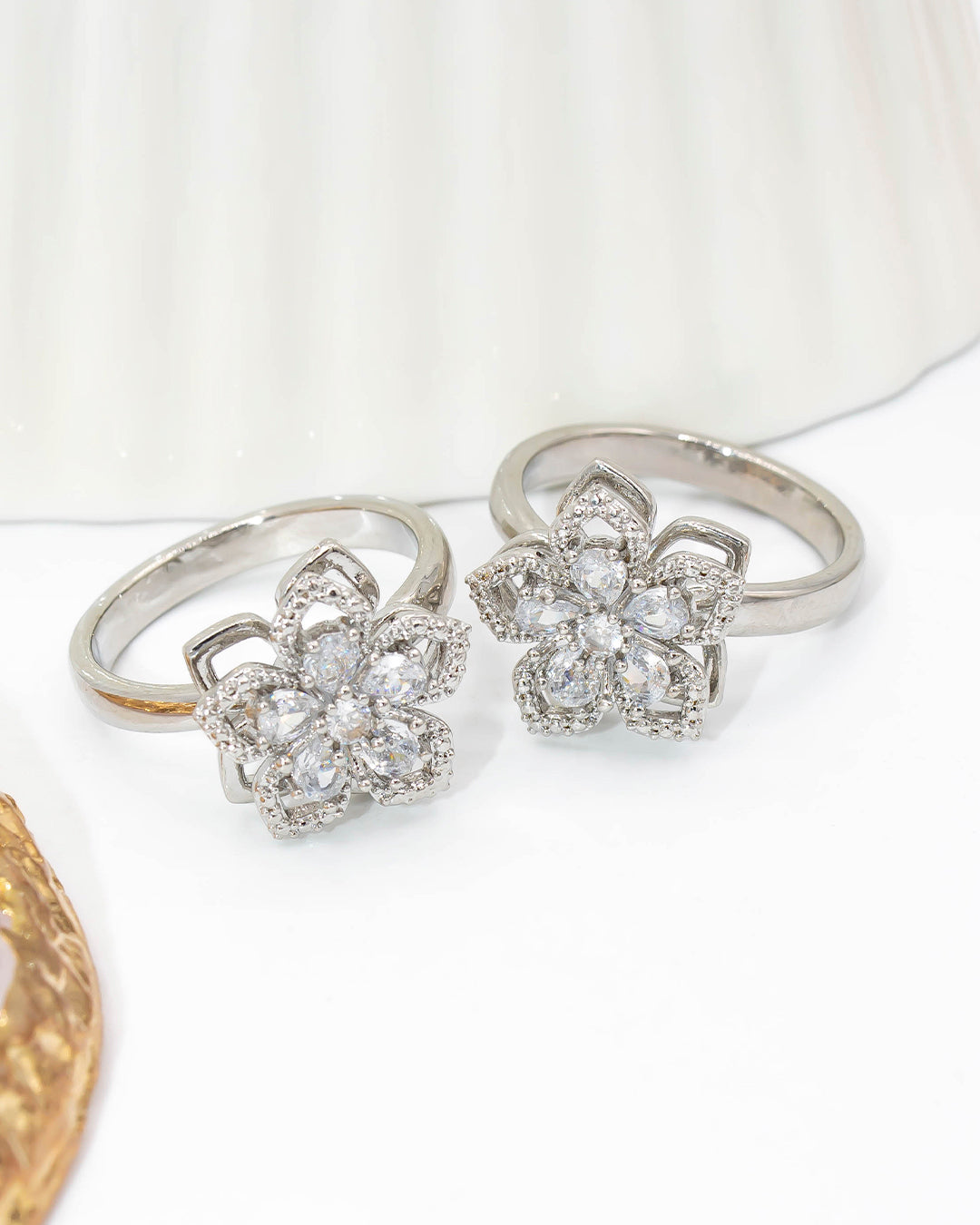 Anillo giratorio flor