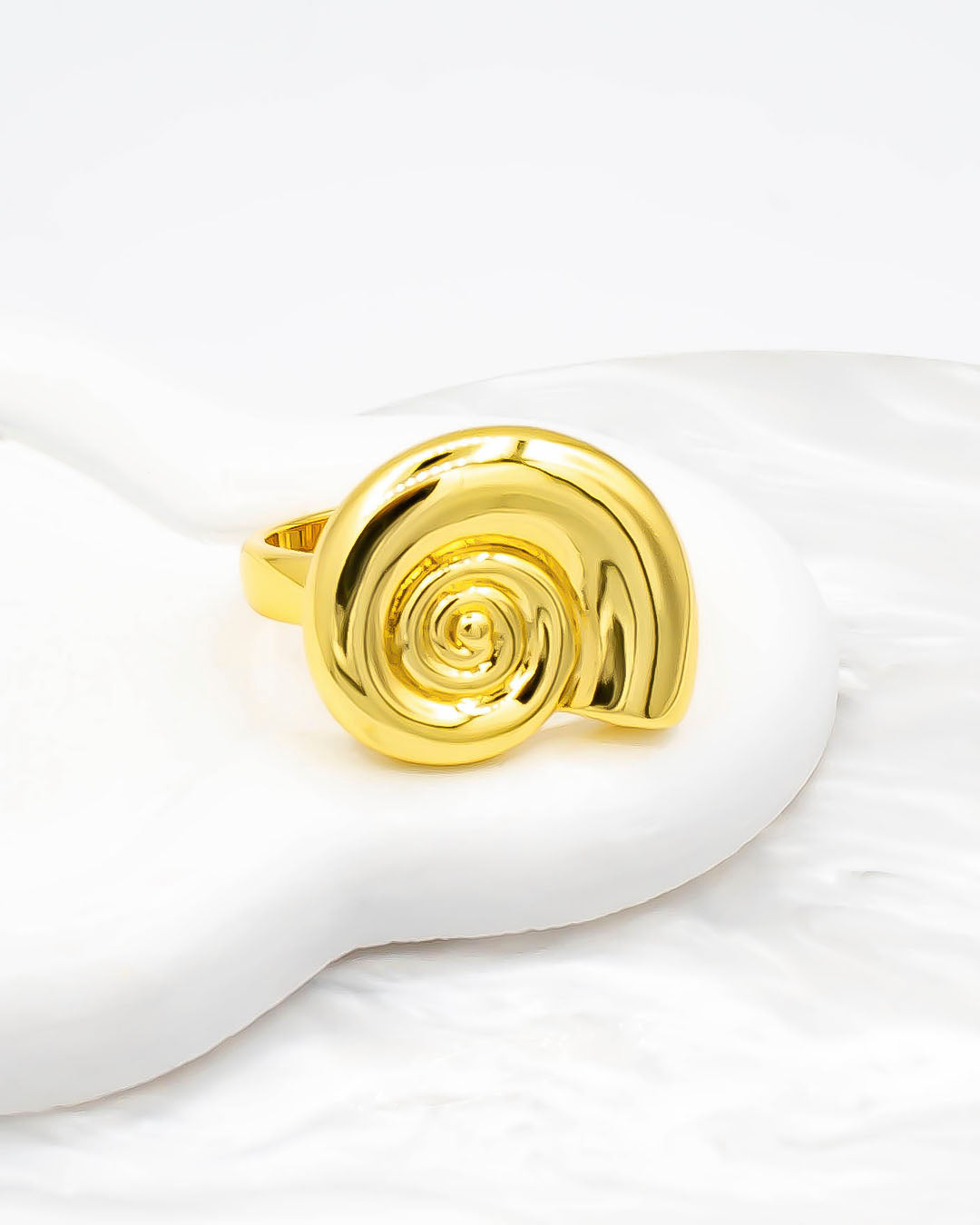 Anillo caracol de mar