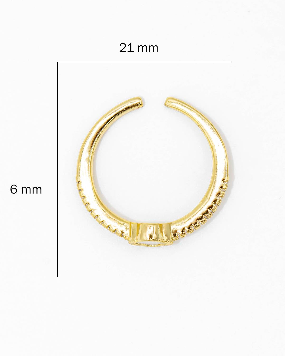 Anillo trébol blanco