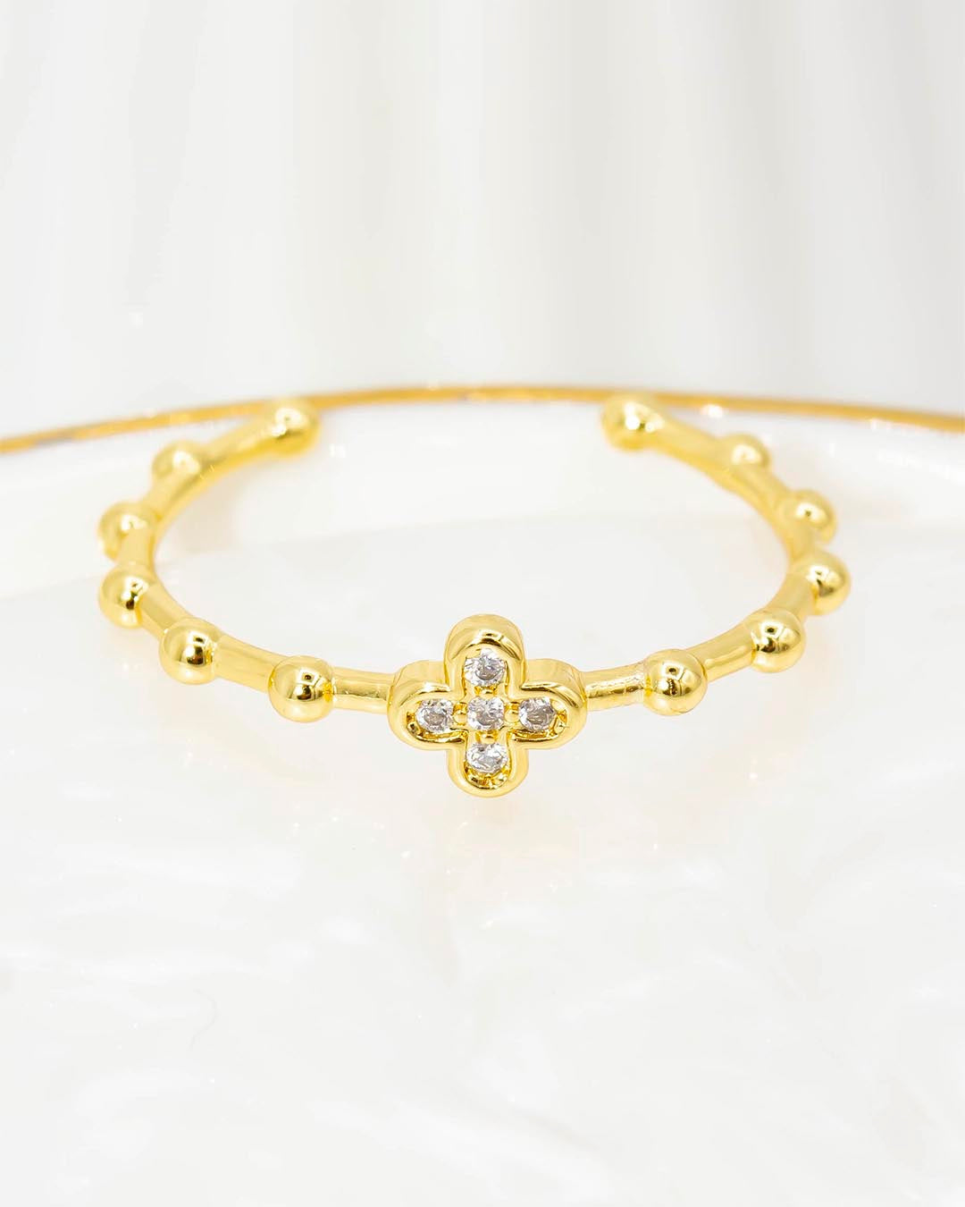 Anillo delgado trébol