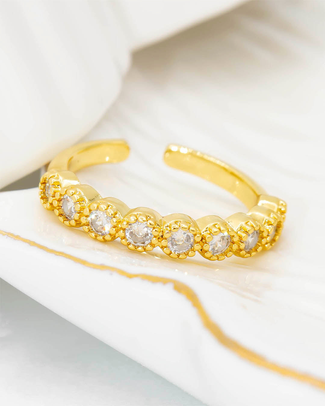 Anillo circón redondo