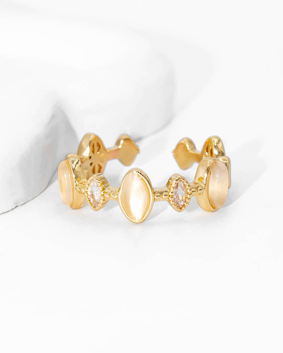 Anillo piedra ovalada nácar