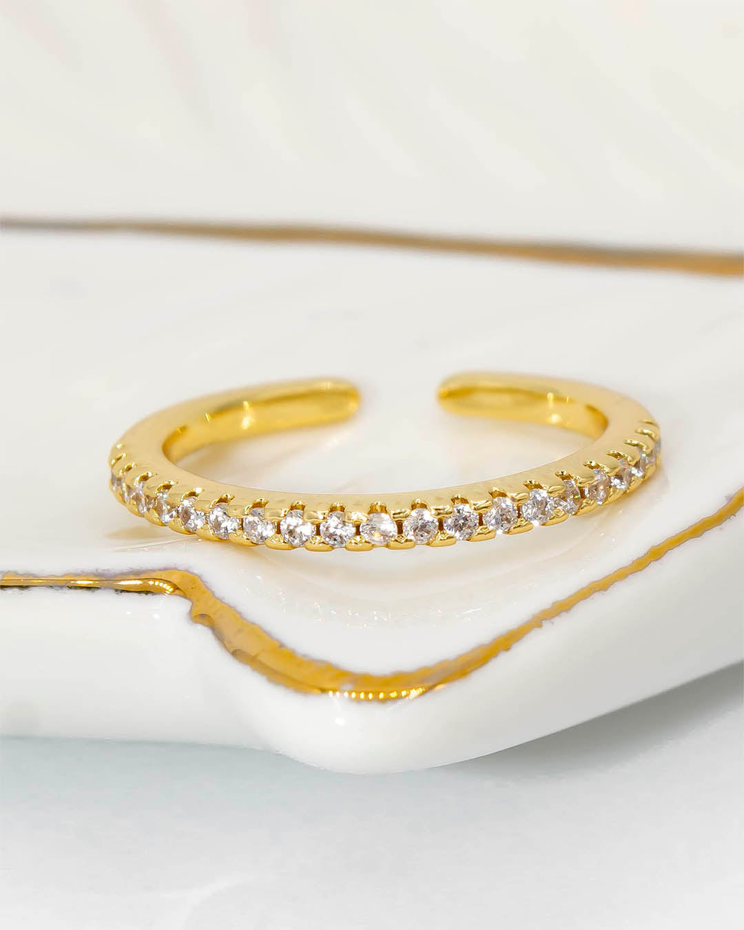 Anillo liso circones