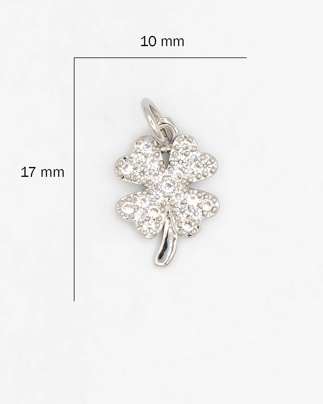 Dije trébol plateado