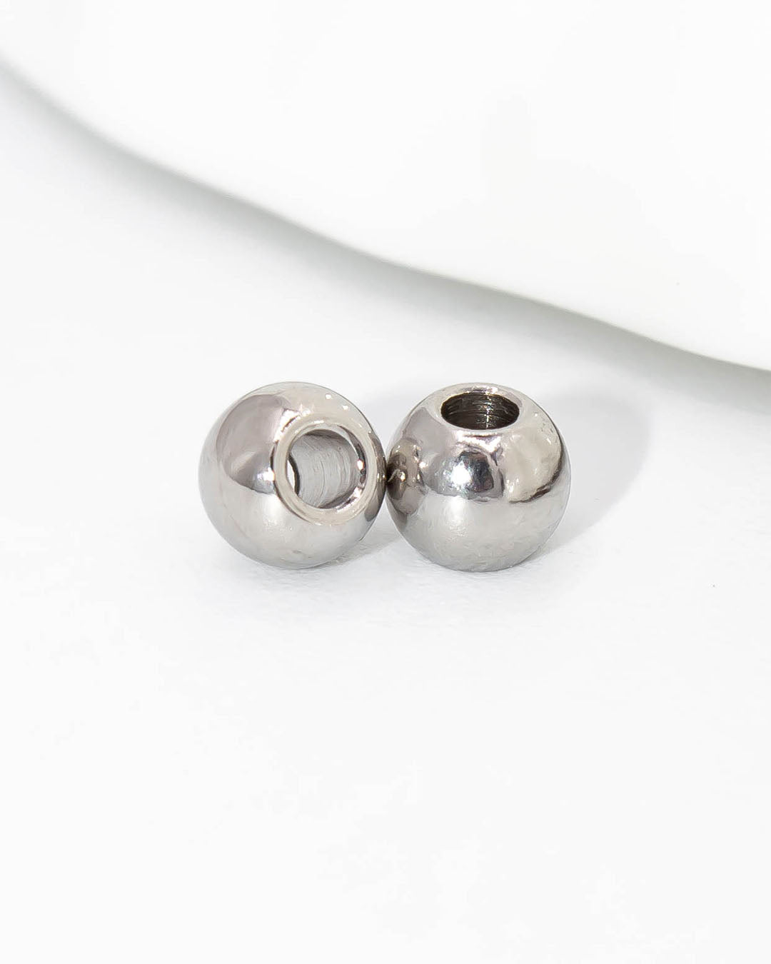 Balin liso plateado hueco grande 4mm