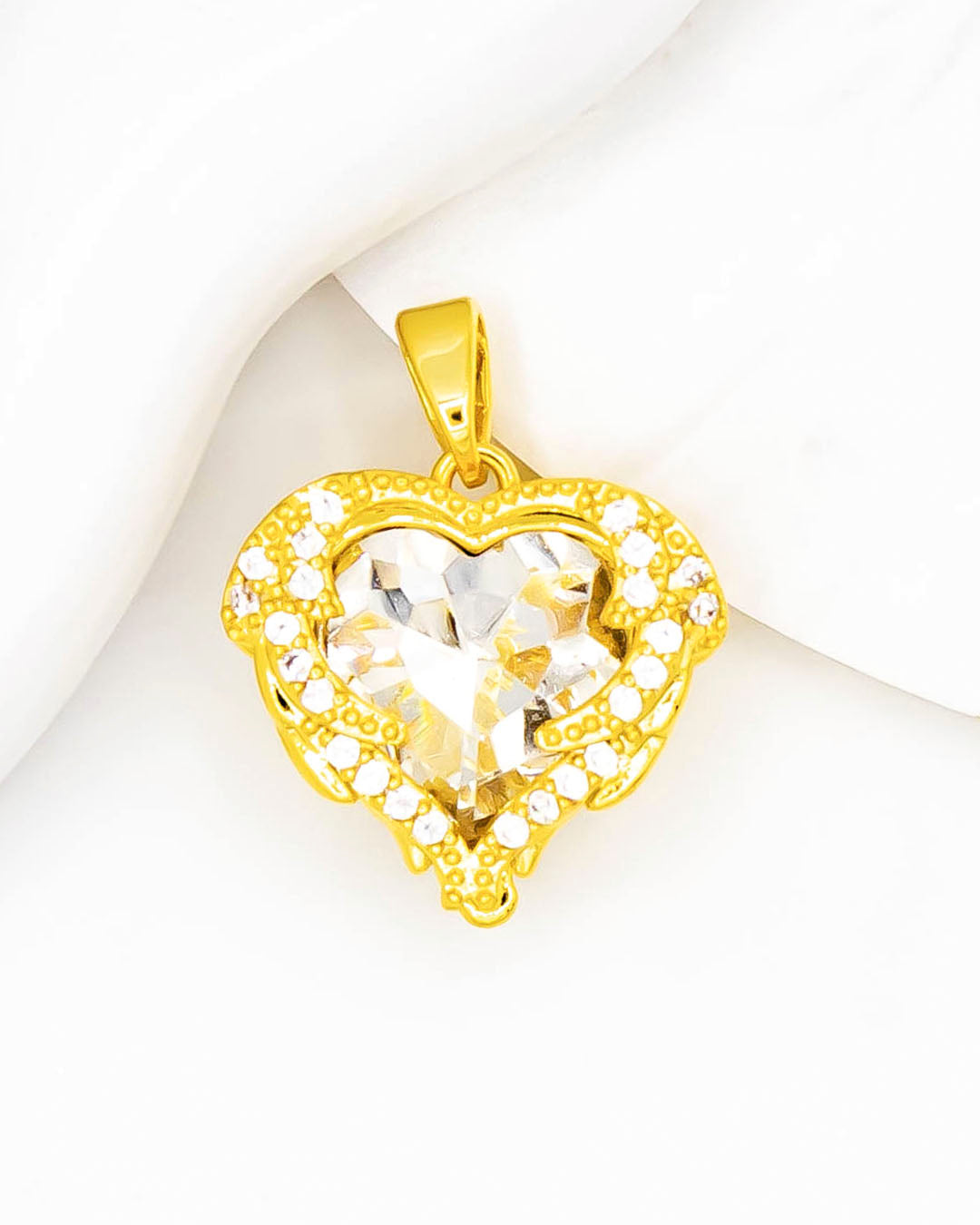 Dije corazón swarovski