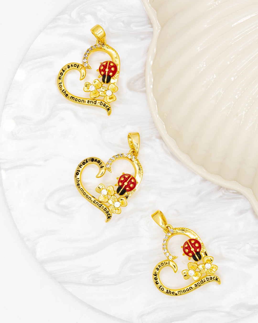 Dije de corazón ladyboo