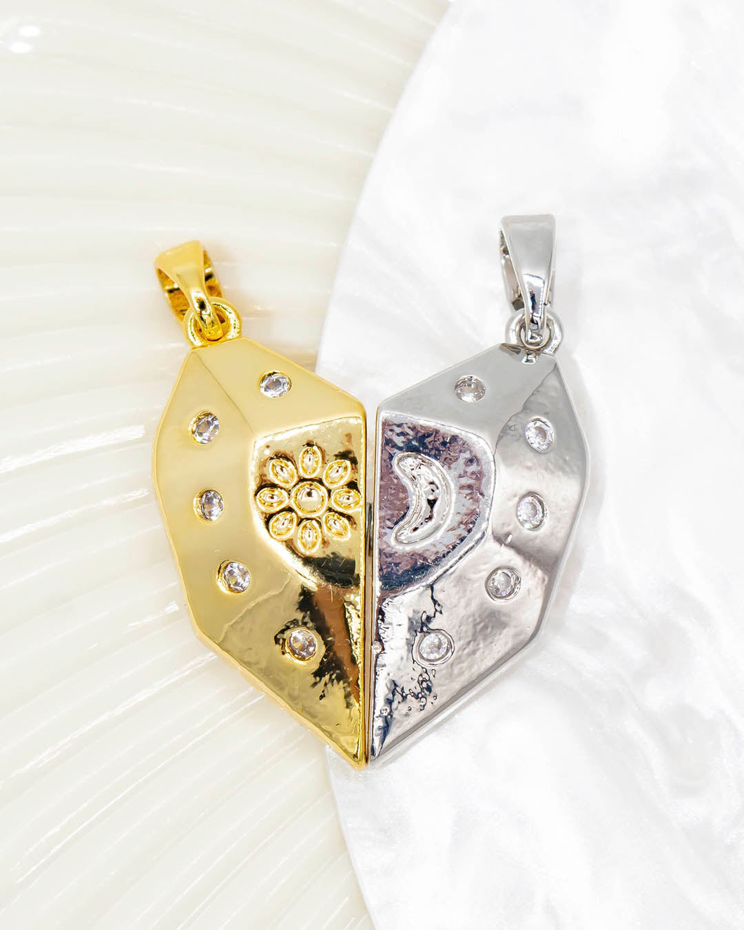 Dije imán corazón geométrico