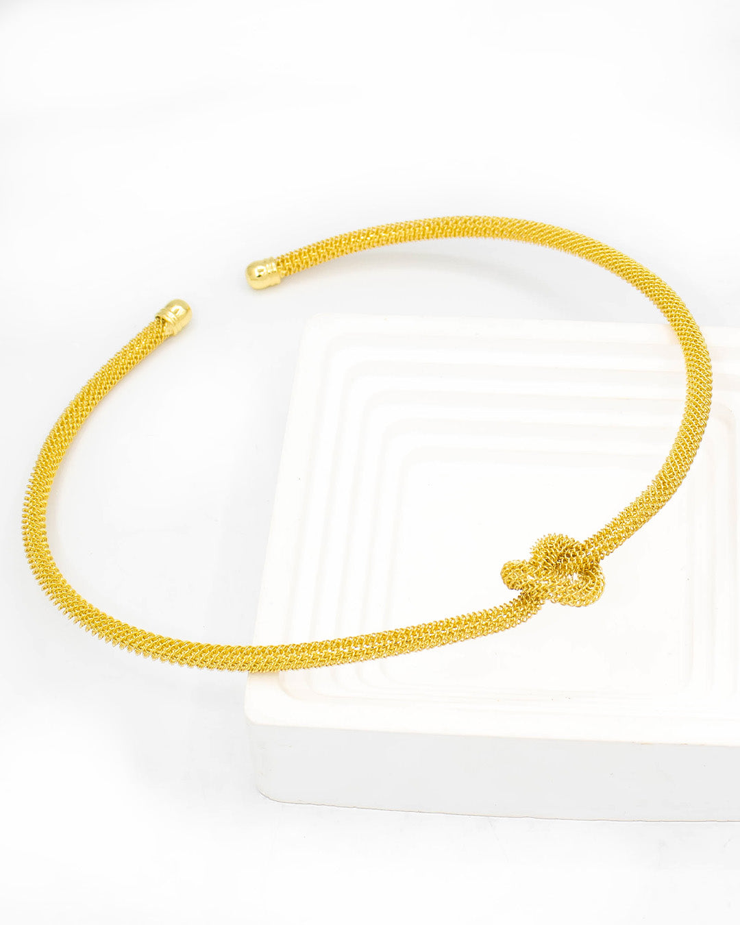 Aro gargantilla con nudo