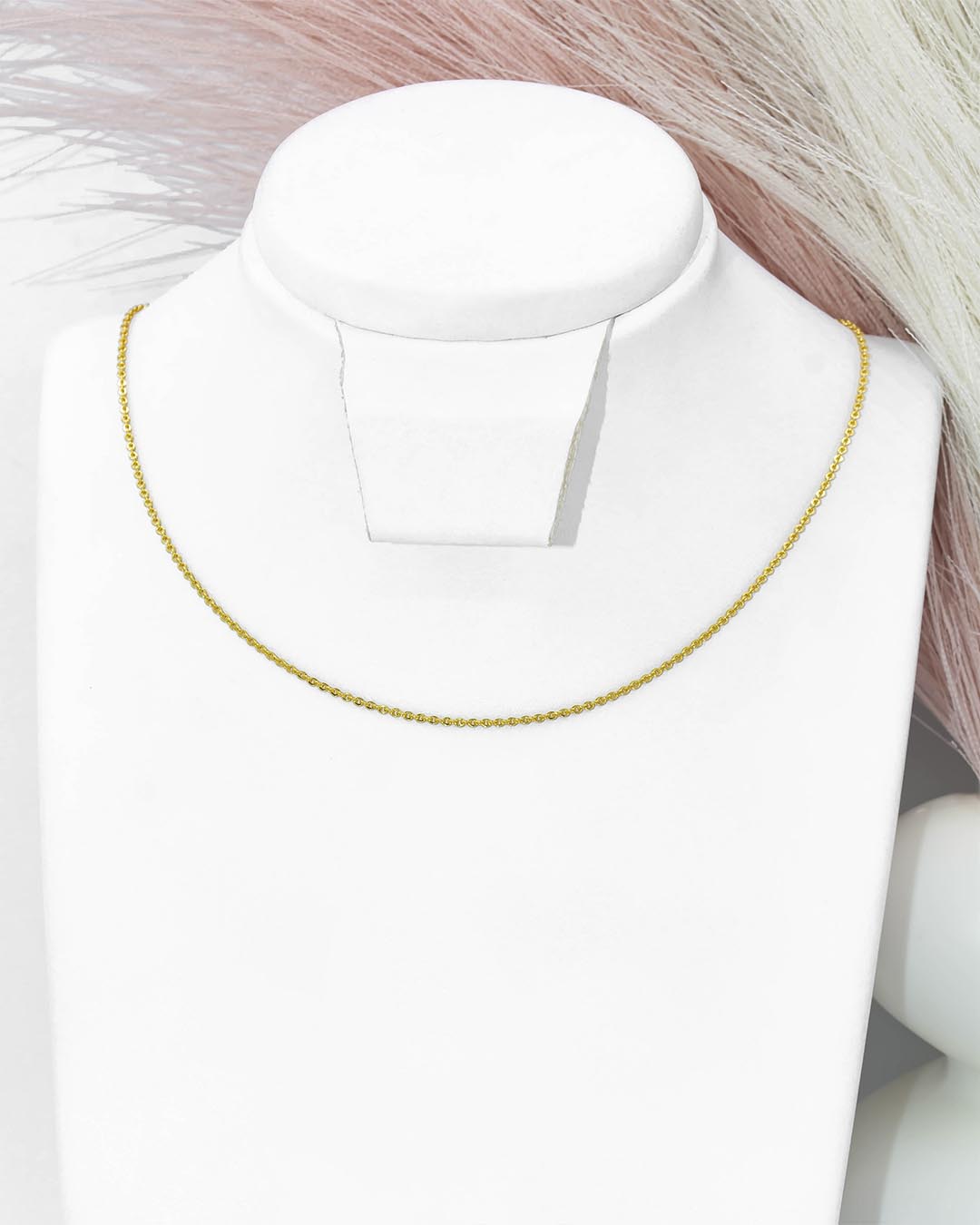 Cadena delgada aguja