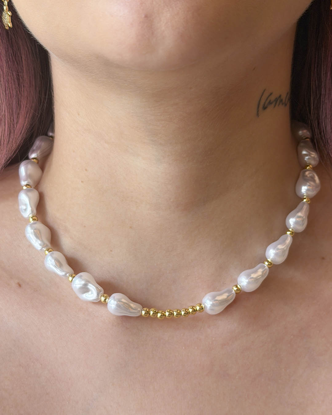 Cadena perla tallada balín seguido