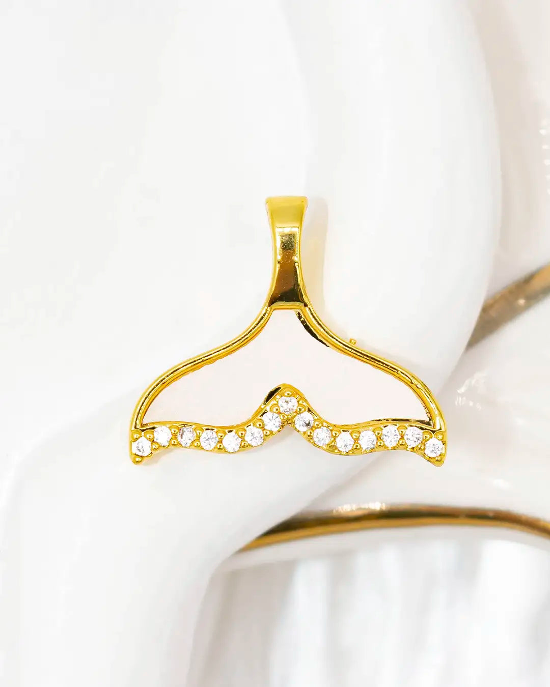 Dije cola de sirena blanca