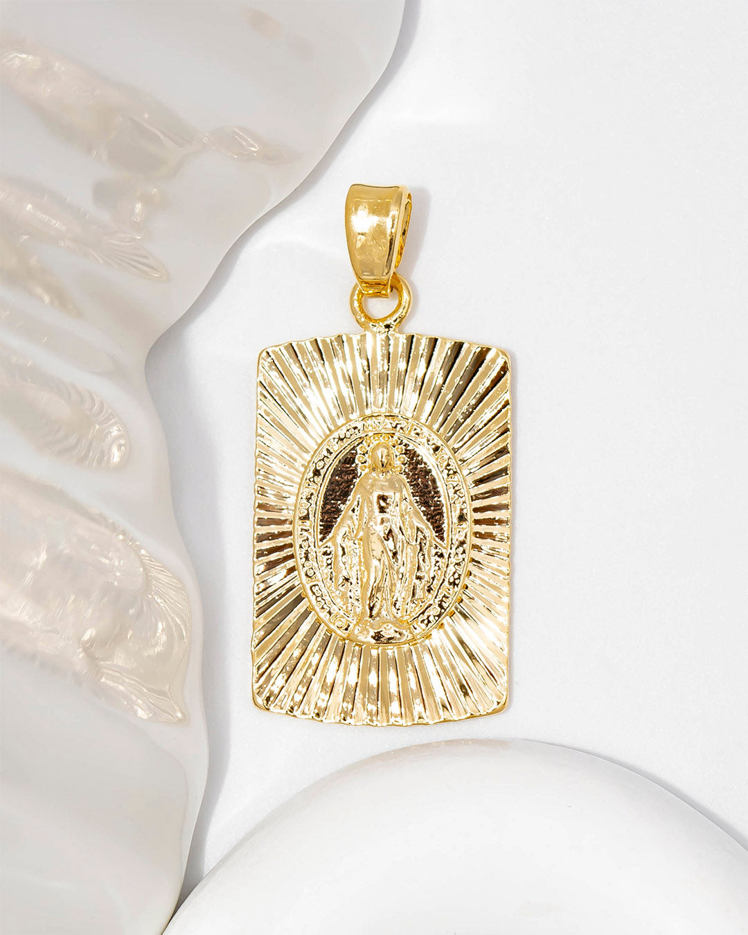 Oro laminado dije virgen Guadalupe
