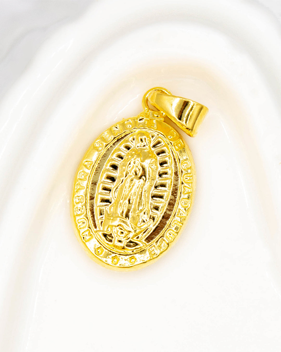 Oro laminado dije virgen de Guadalupe