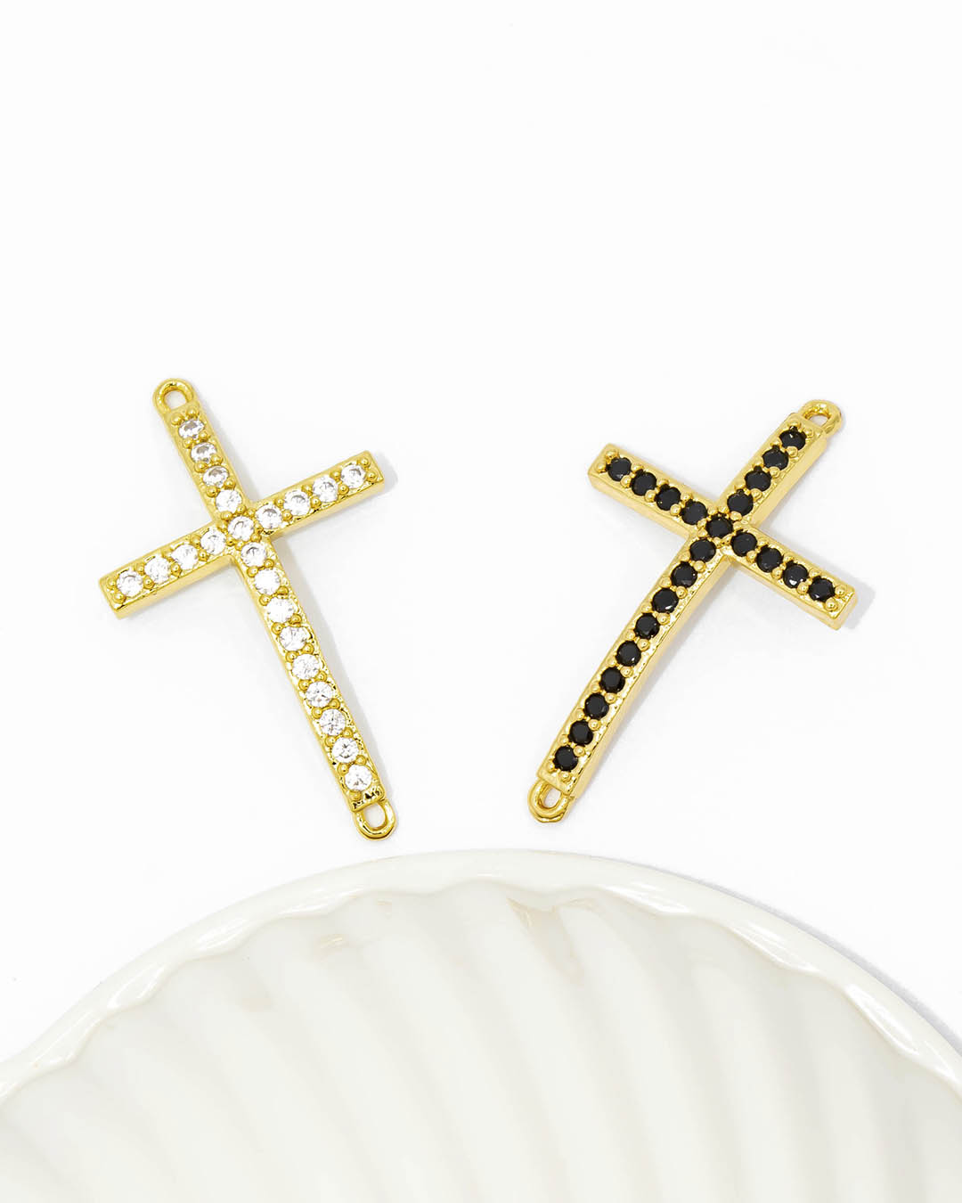 Dije pulsera cruz delgada