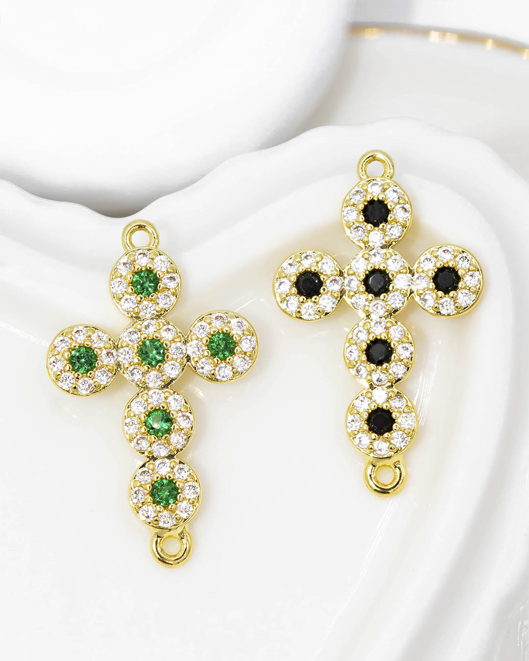 Dije pulsera cruz