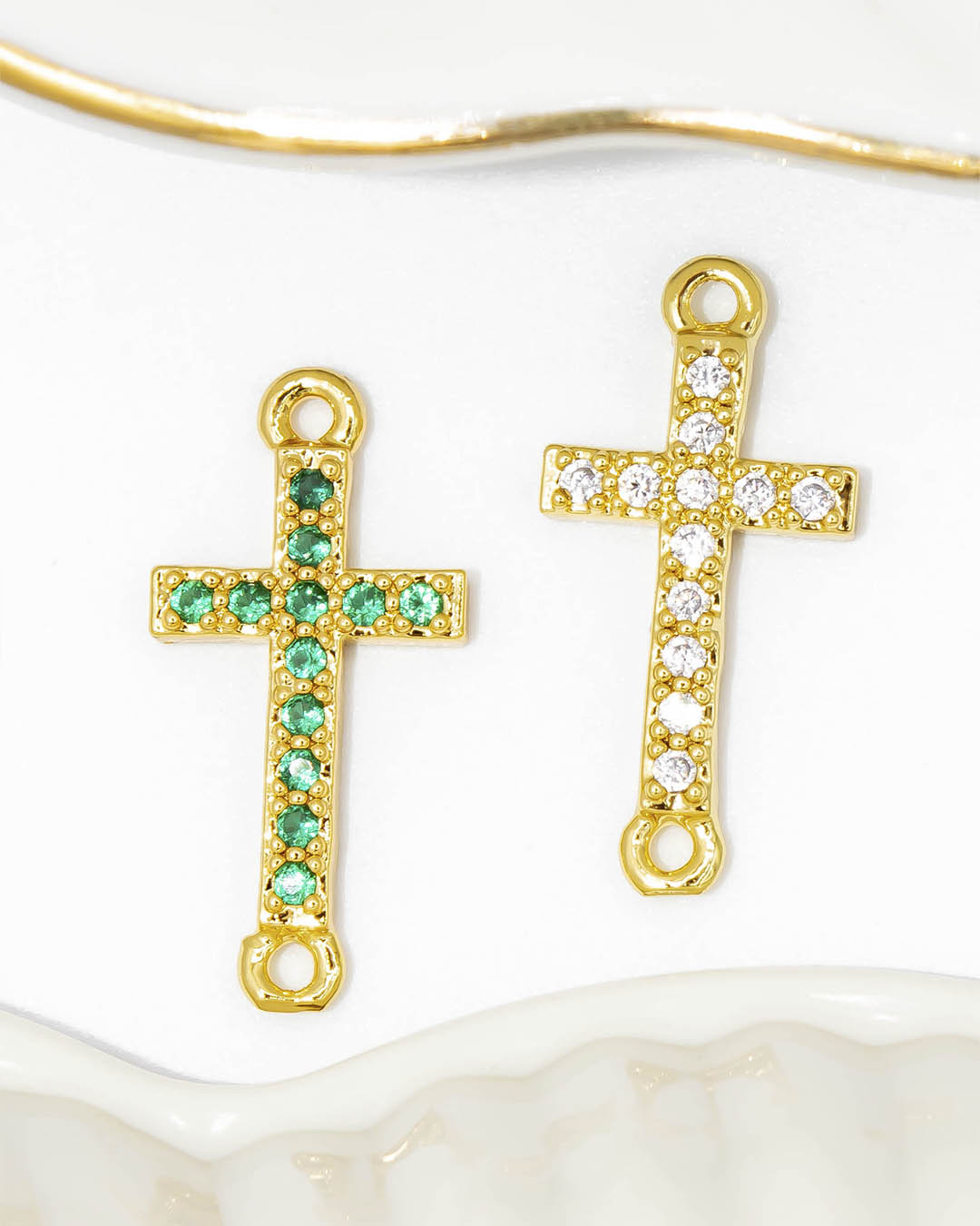 Dije pulsera cruz