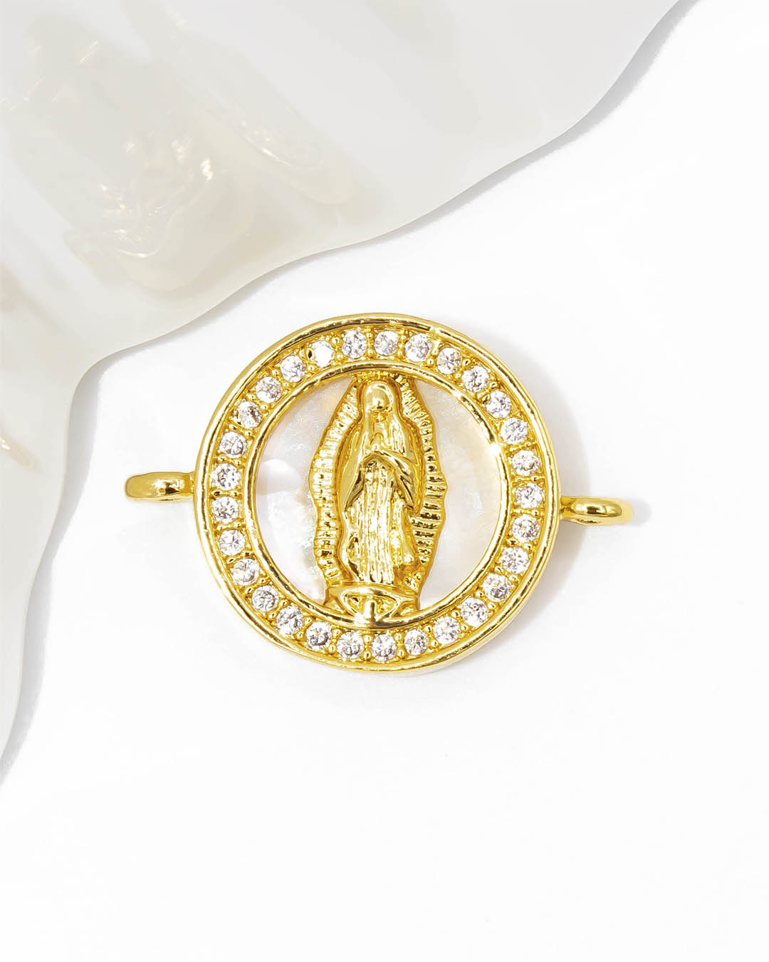 Dije pulsera Virgen nácar