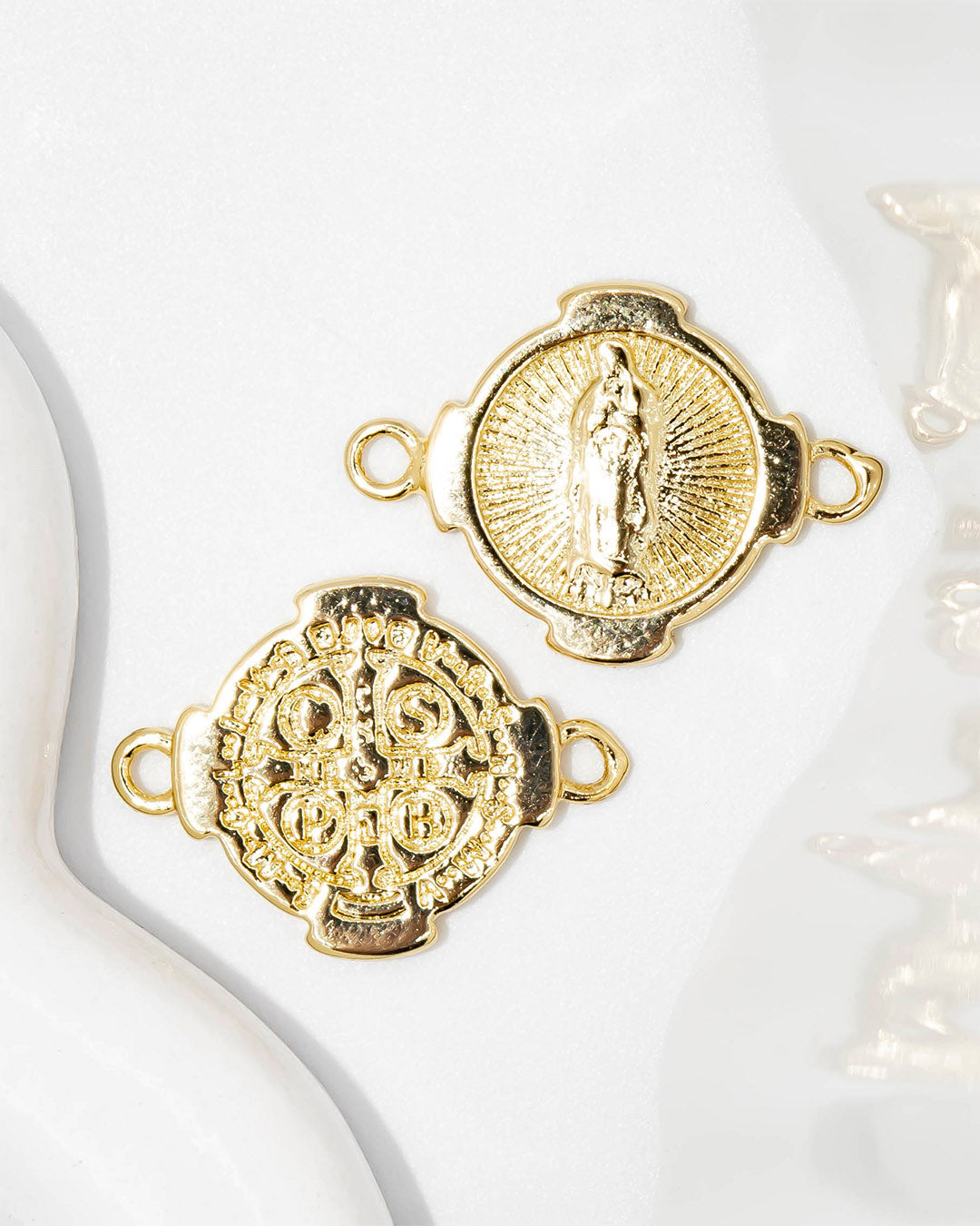Dije virgen Guadalupe pulsera