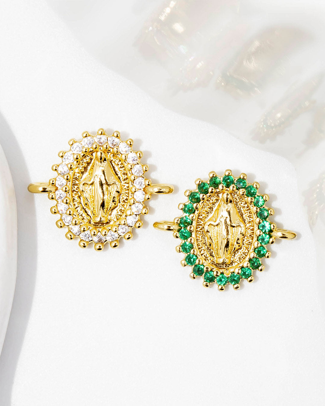 Dije virgen pulsera