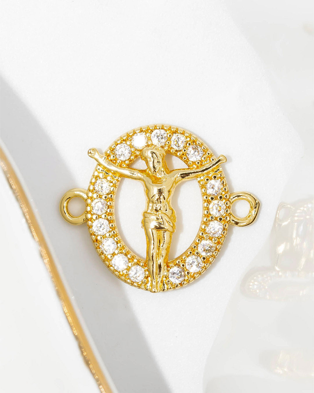 Dije cristo ovalado pulsera