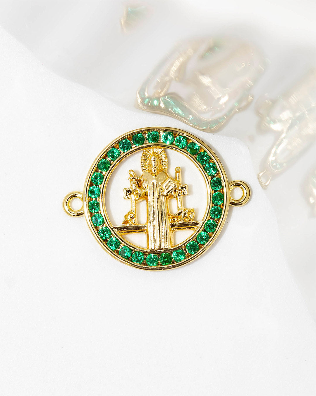 Dije San Benito pulsera
