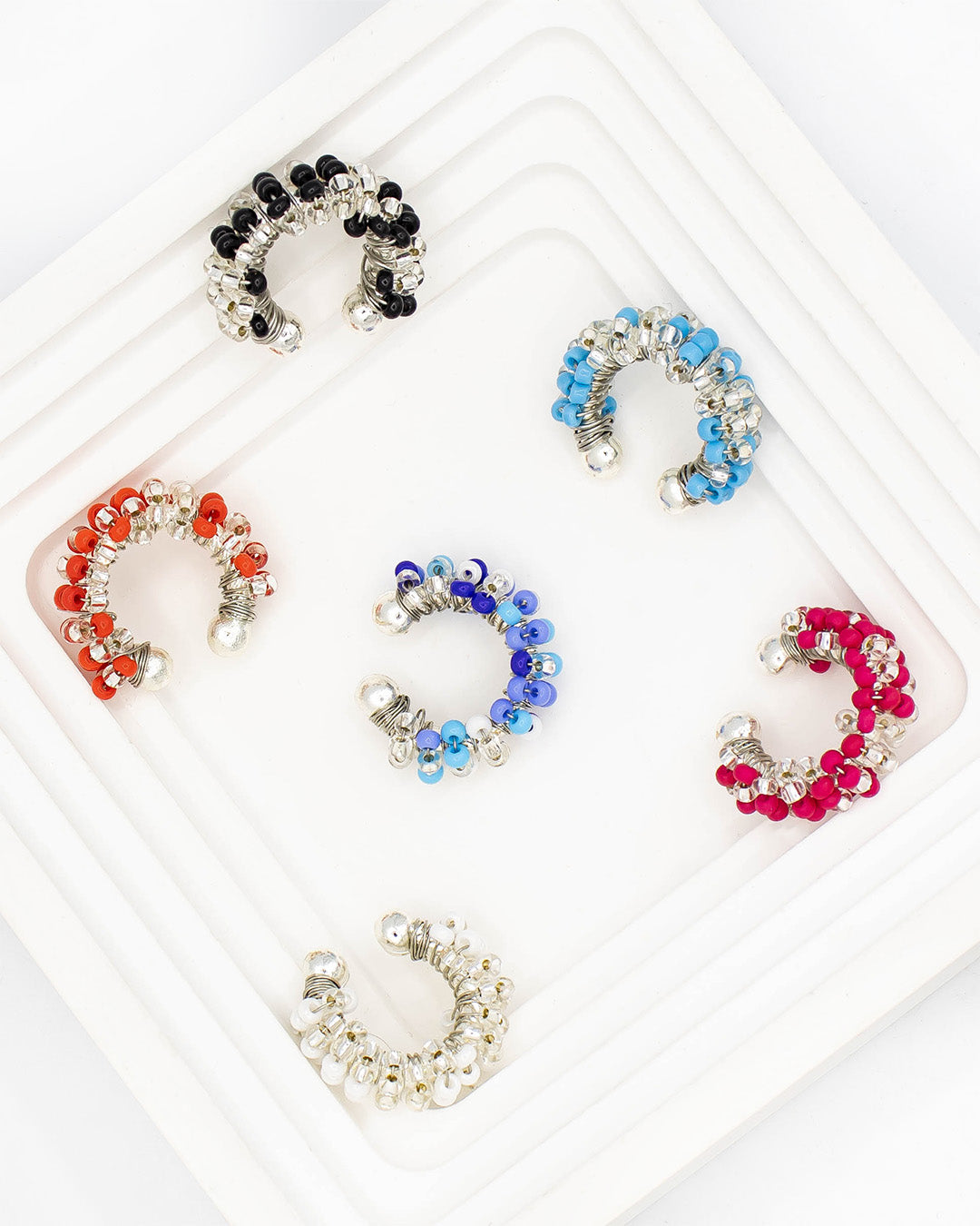 Earcuff tejido mostacilla