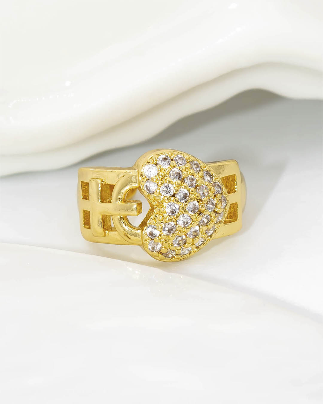 Earcuff corazón circones