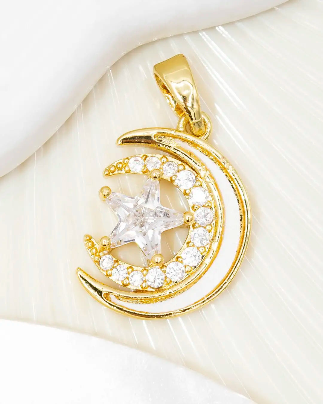 Dije luna con estrella