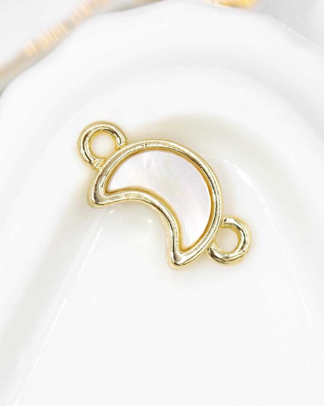 Dije pulsera luna nácar