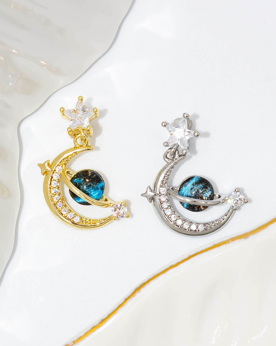 Dije media luna universo