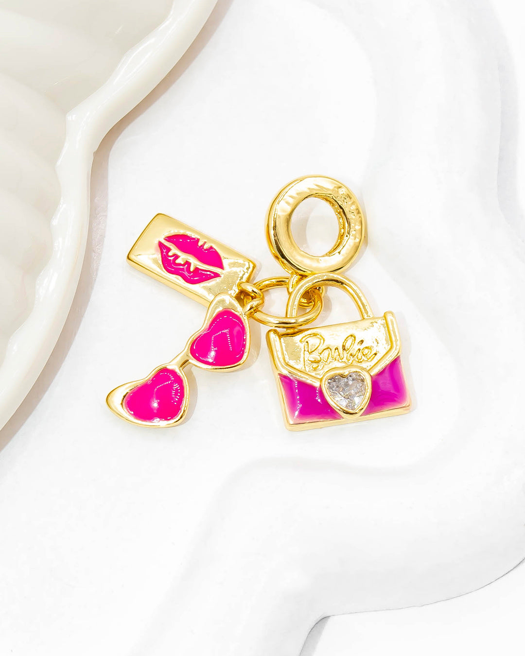 Charm chica fucsia