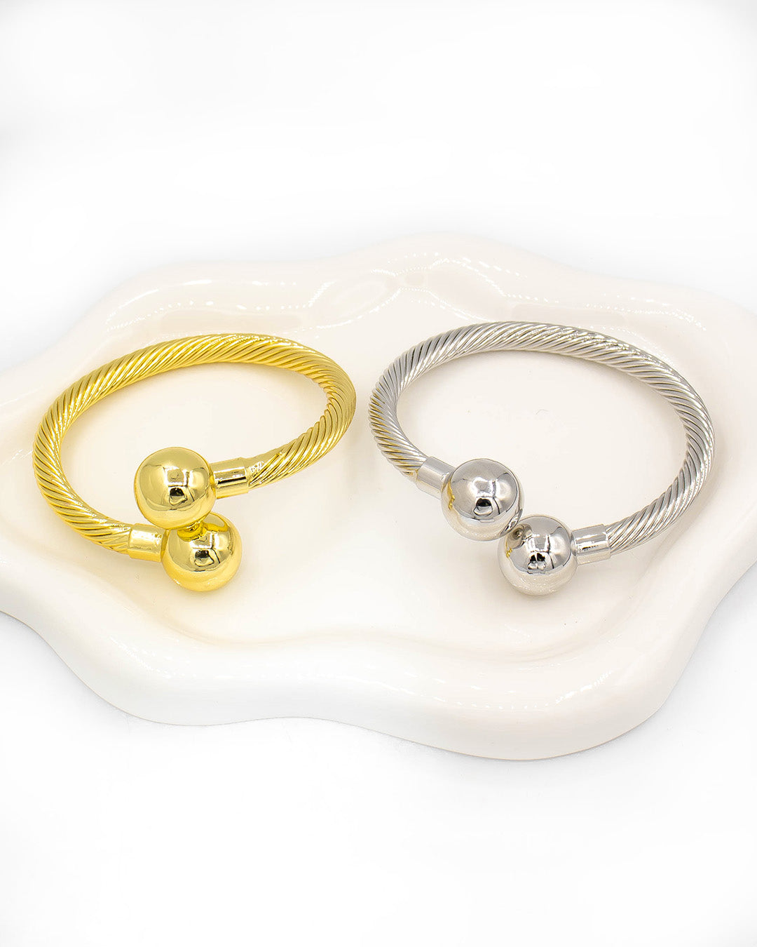 Brazalete entorchado con balines