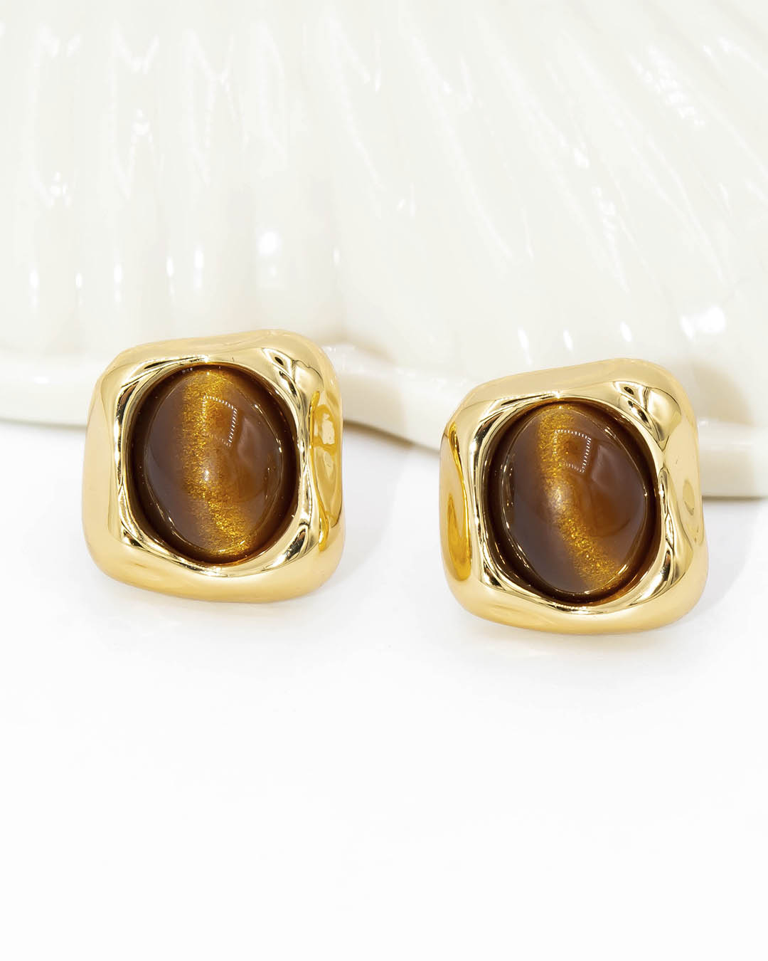 Topo cuadrado abstracto cafe