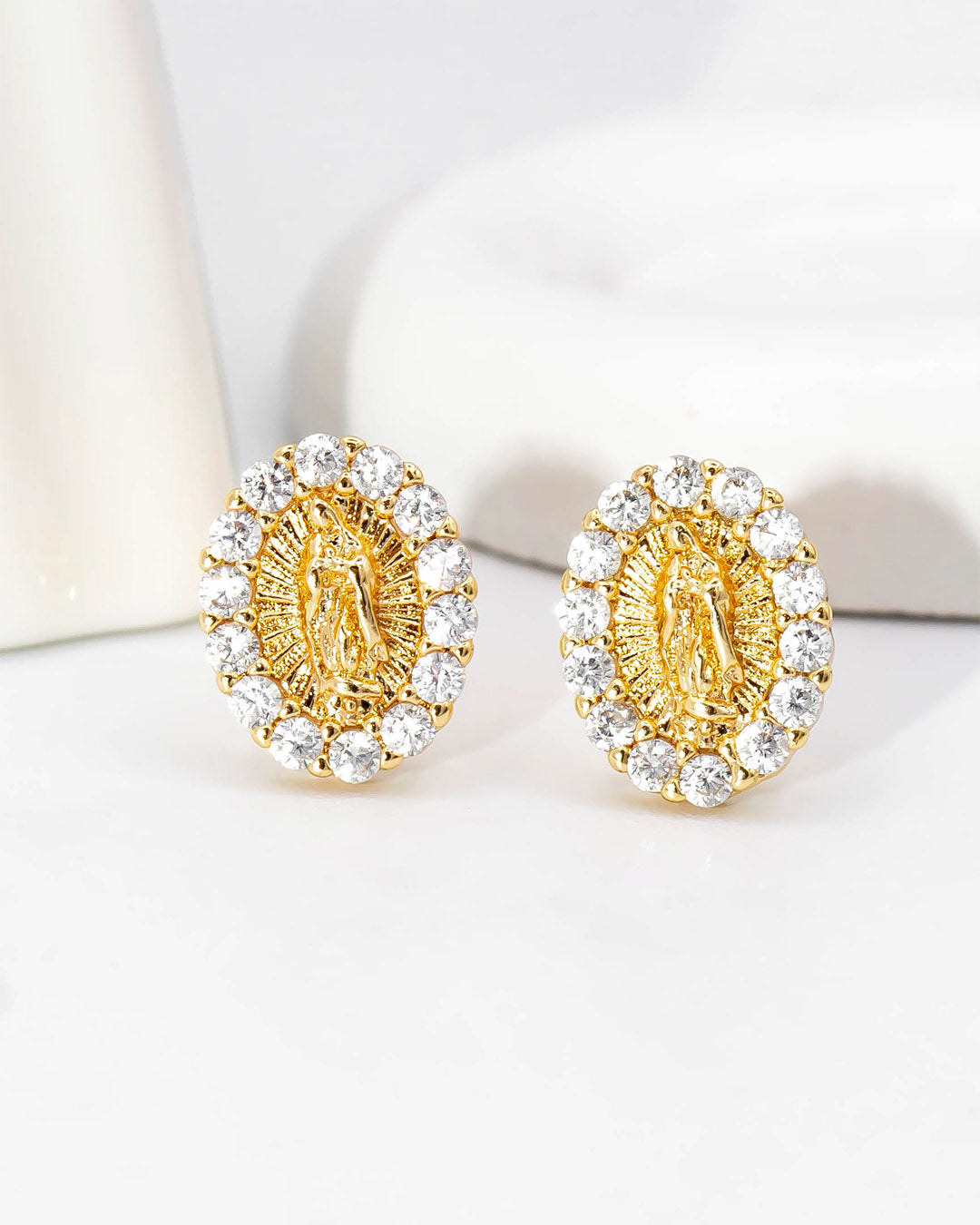 Topo Virgen circones blancos