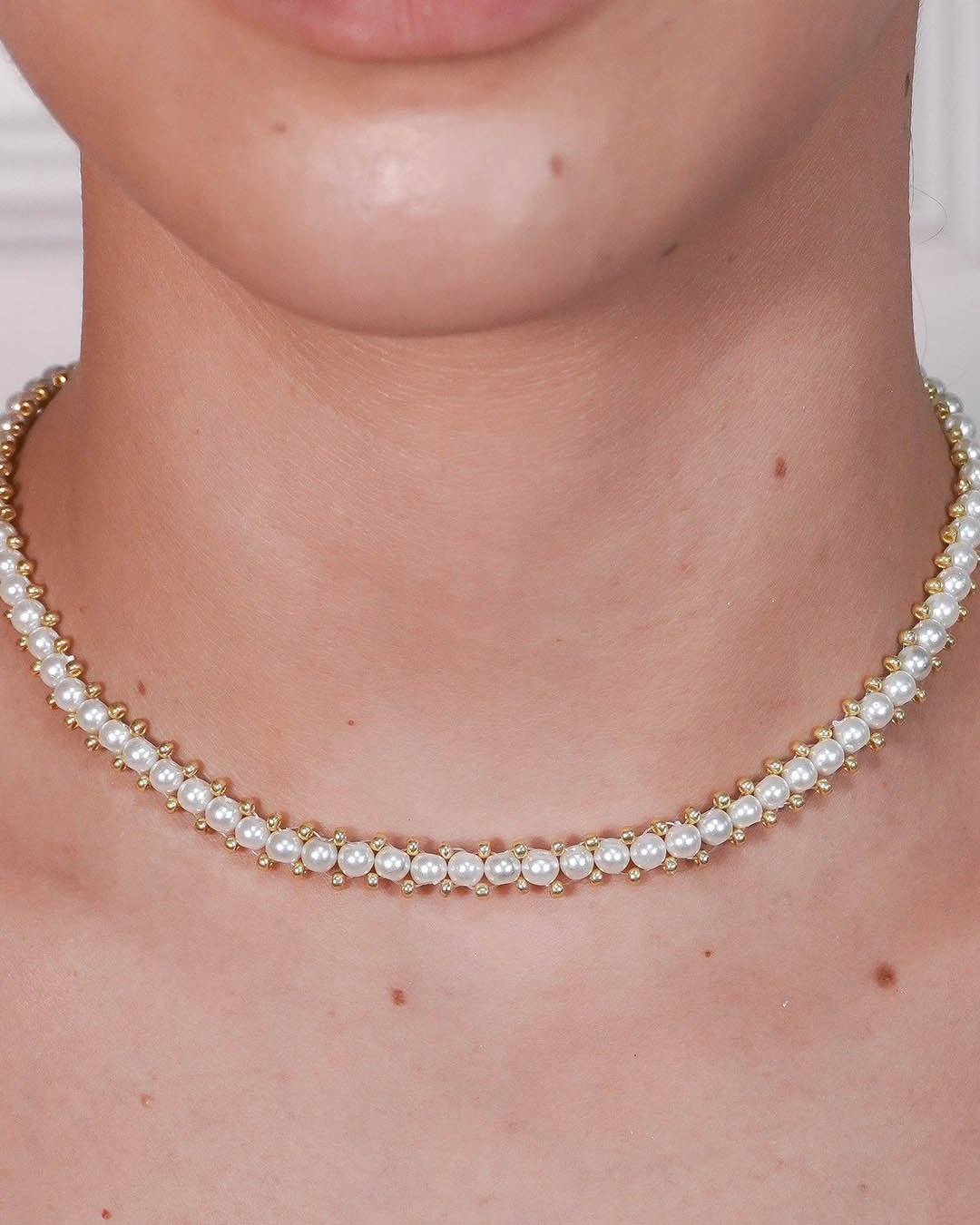 VALGATA choker perla blanca y mostacilla