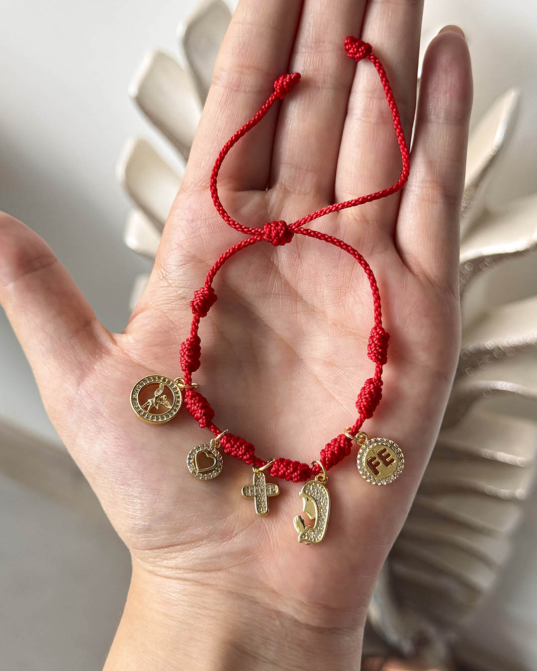 VALGATA pulsera nudos con dijes