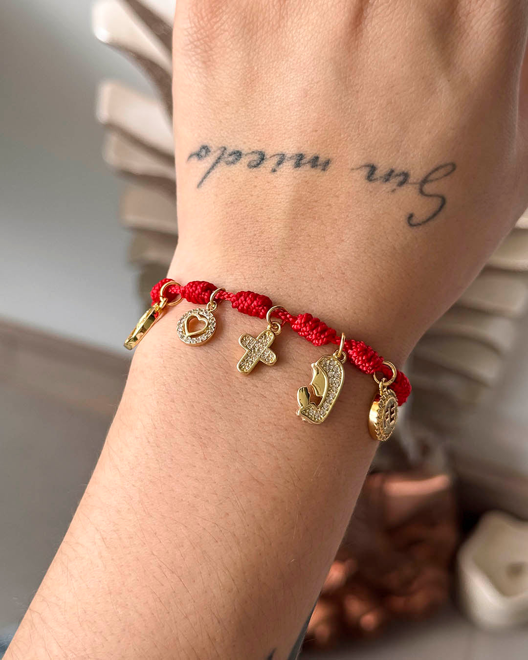 VALGATA pulsera nudos con dijes