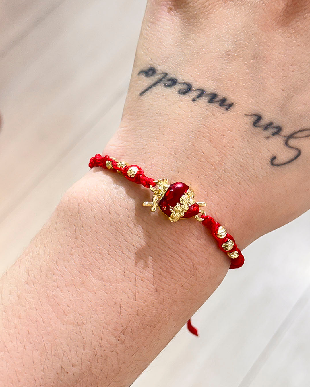 VALGATA pulsera roja sagrado corazón