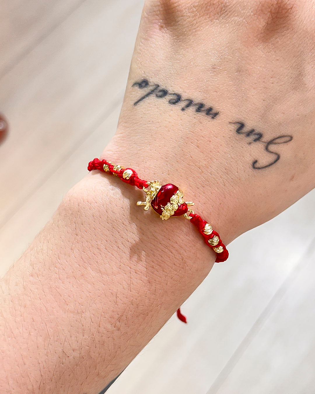 VALGATA pulsera roja sagrado corazón