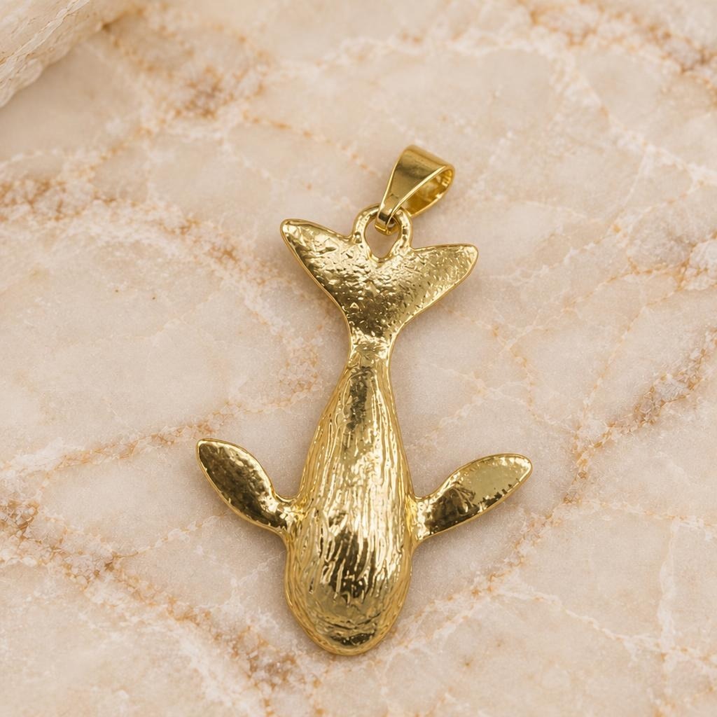 Dije ballena dorado