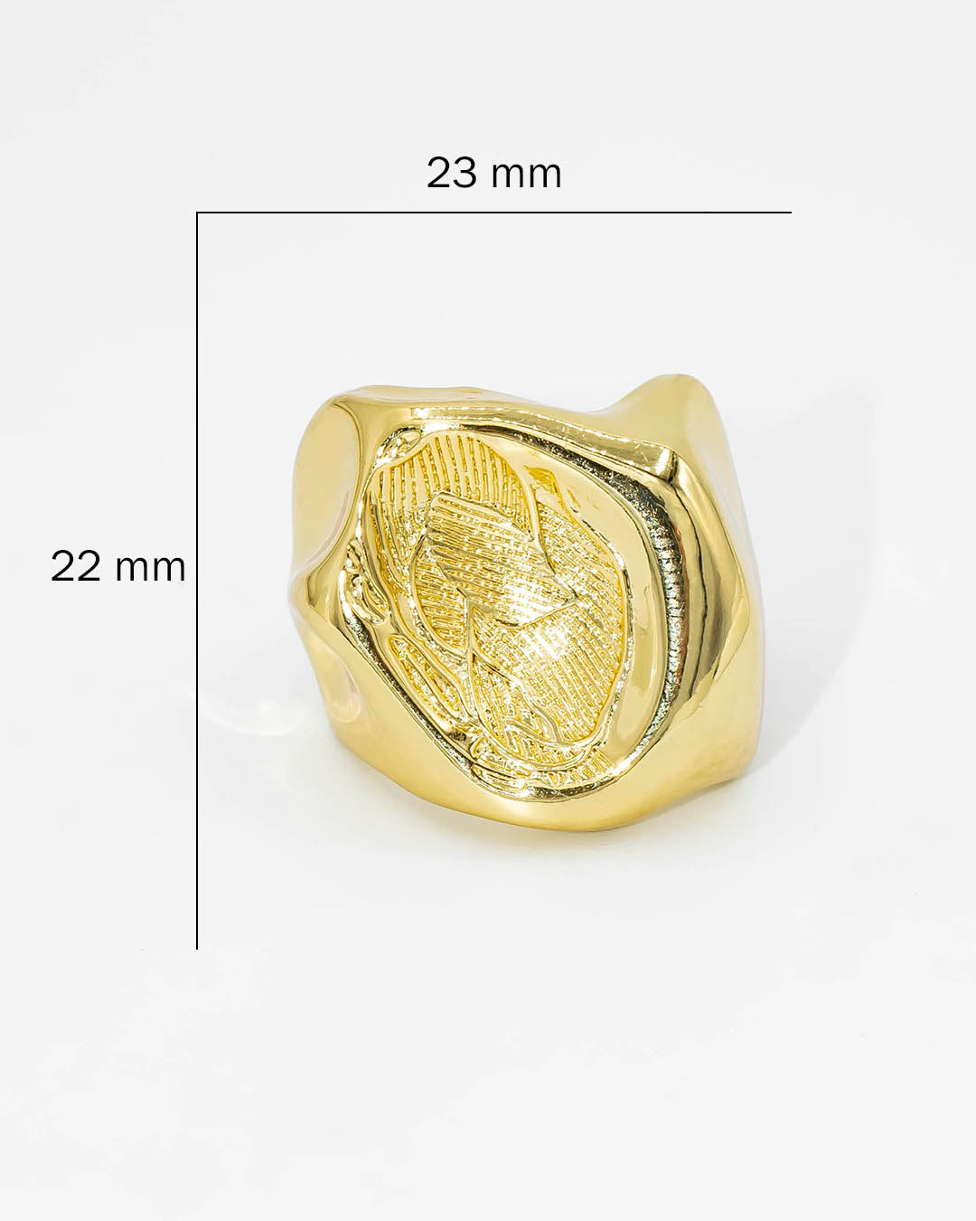 Anillo hojas talladas