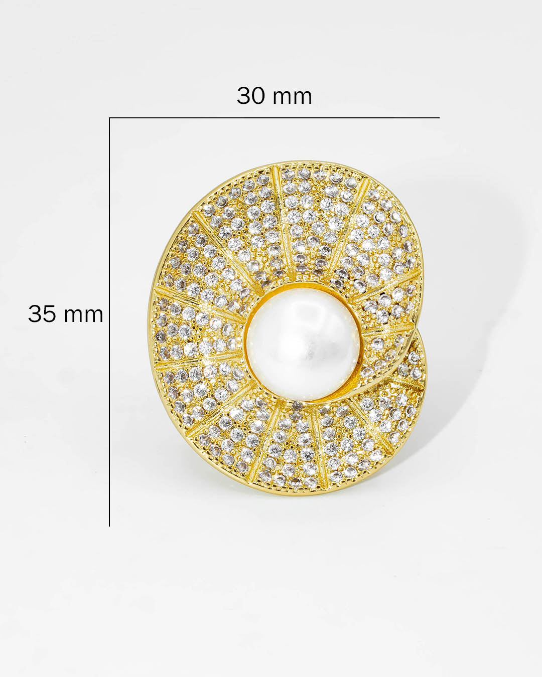 Anillo dorado con diseño