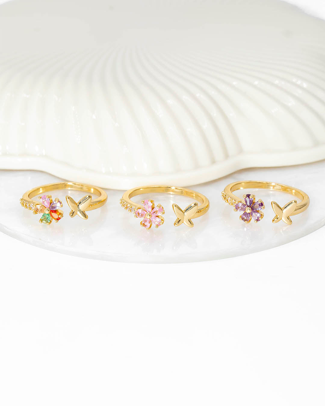 Anillo mariposa flor