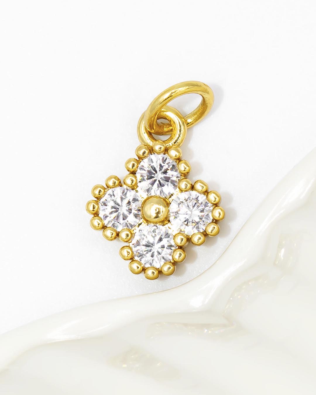 Dije trébol pequeño