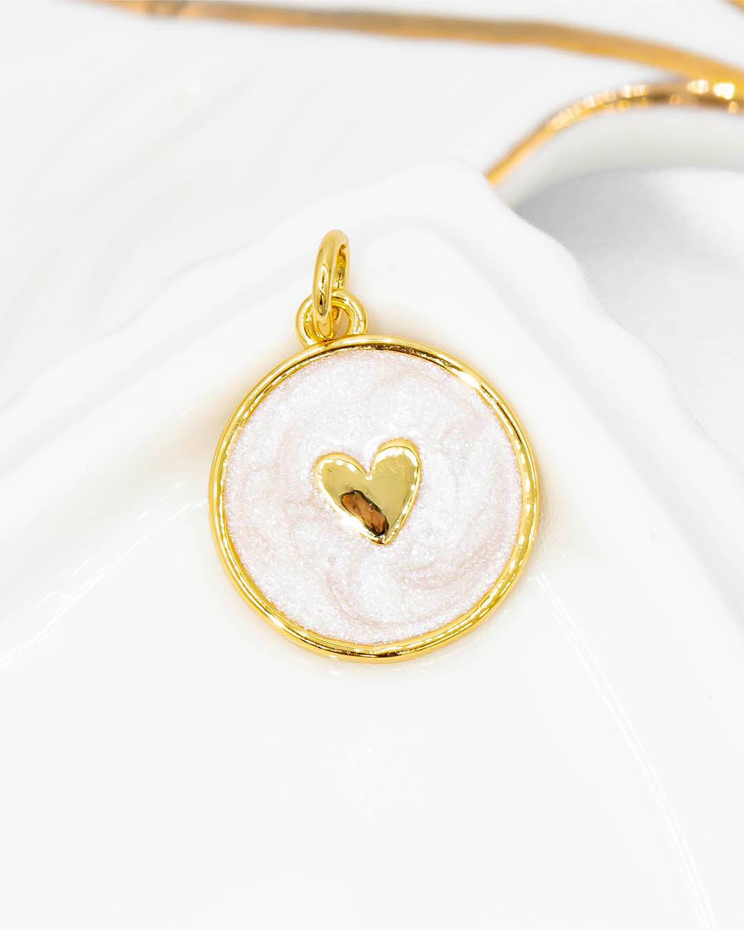 Dije corazón nácar