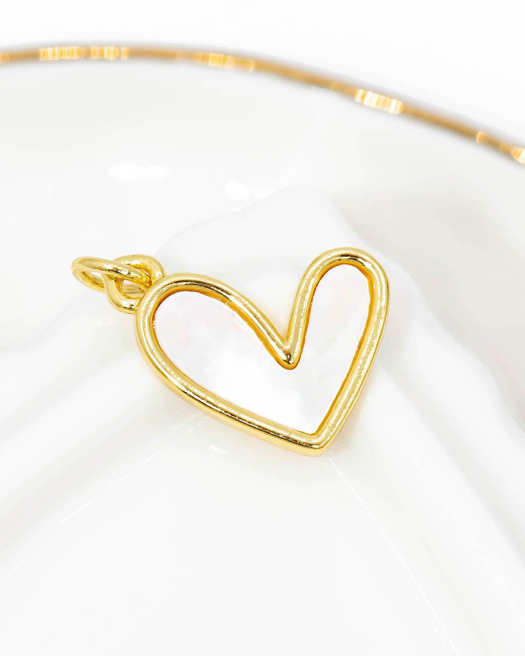 Dije corazón nácar