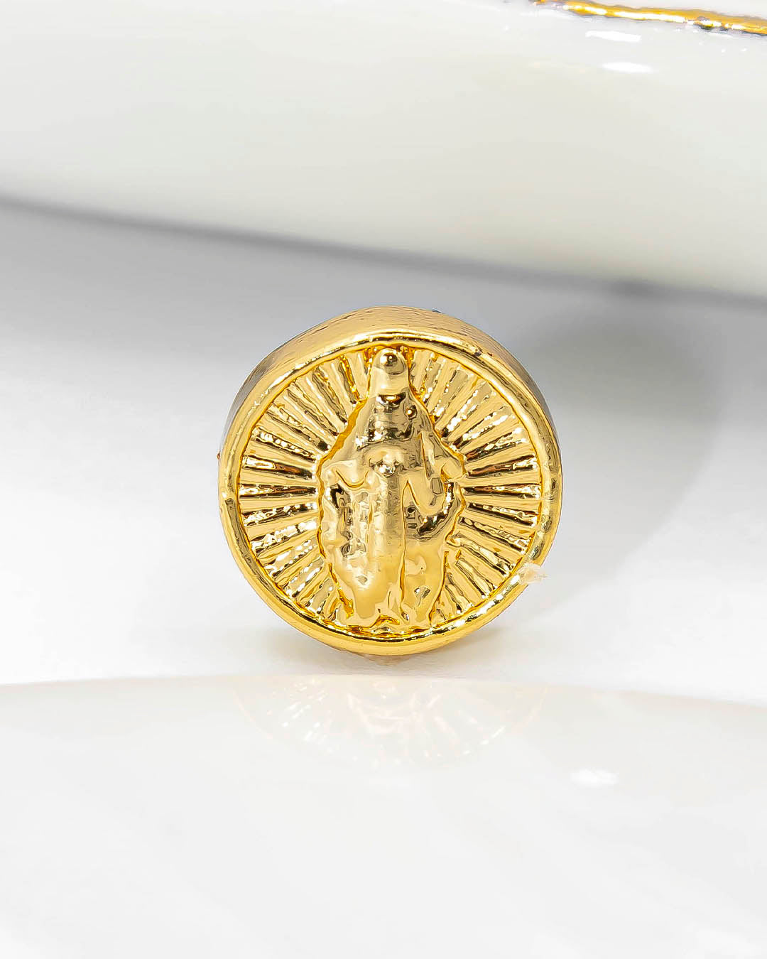 Oro laminado dije Virgen Milagrosa