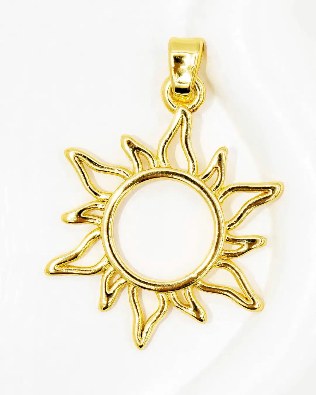 Dije sol silueta