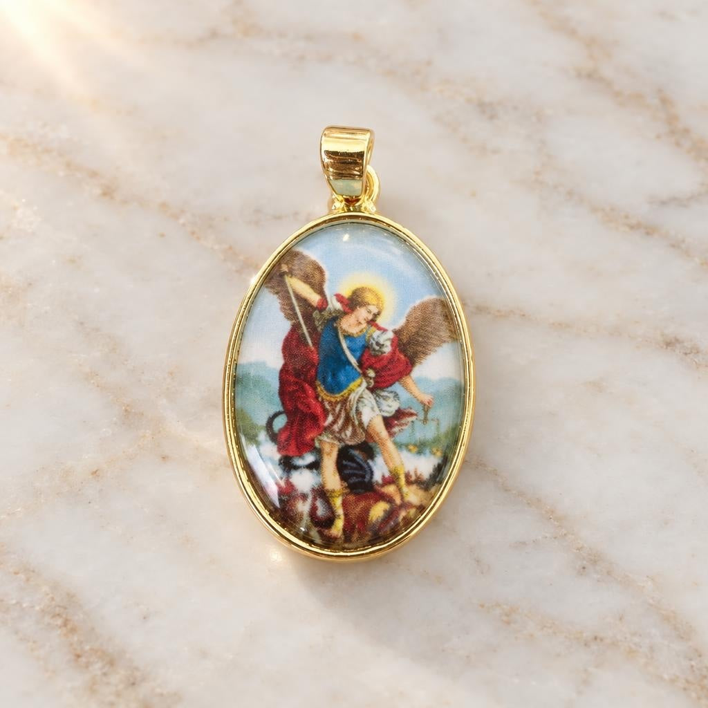 Dije ovalada imágenes religiosas - Modelo San miguel